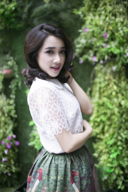 Nhã Phương xinh đẹp sau 1 tháng đóng phim ở Hàn Quốc - ảnh 1